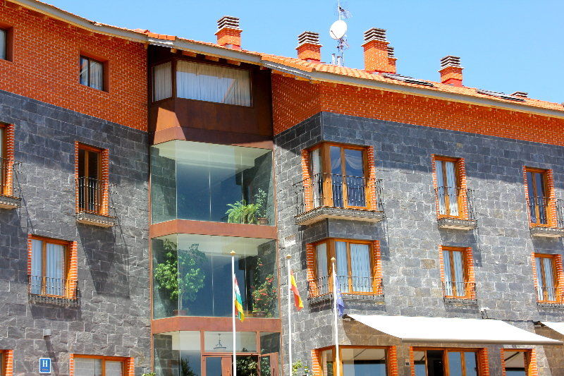 Hotel Conde De Badaran Exterior photo